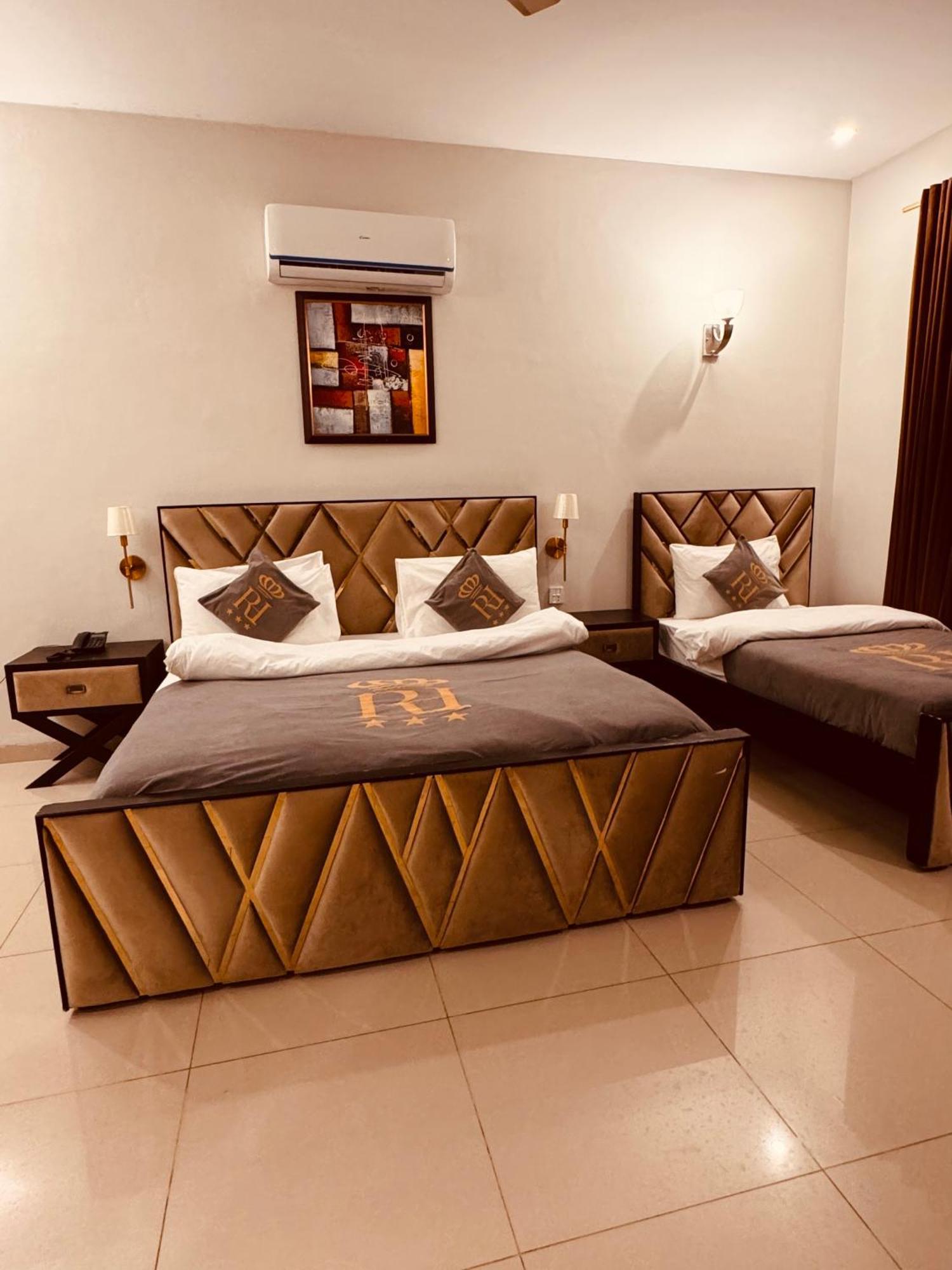 Reina Boutique Hotel - G9 Islamabad Extérieur photo