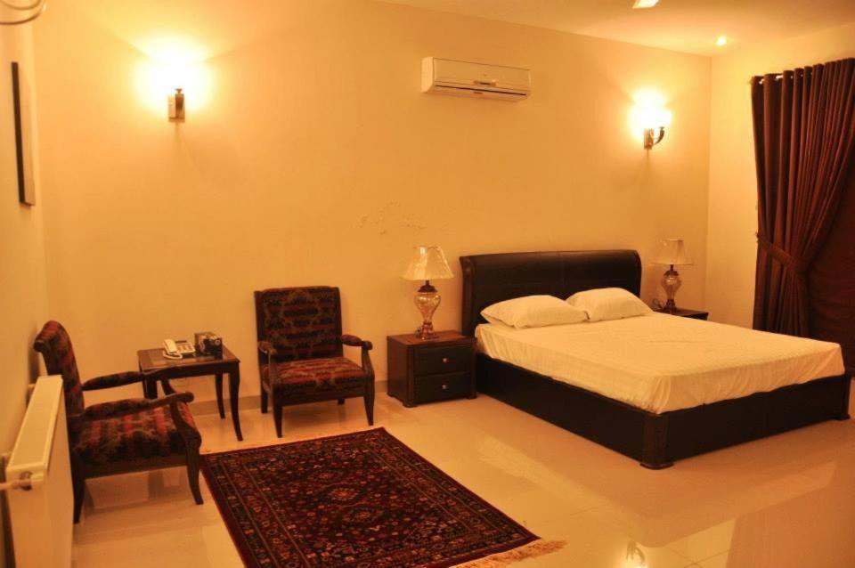 Reina Boutique Hotel - G9 Islamabad Extérieur photo